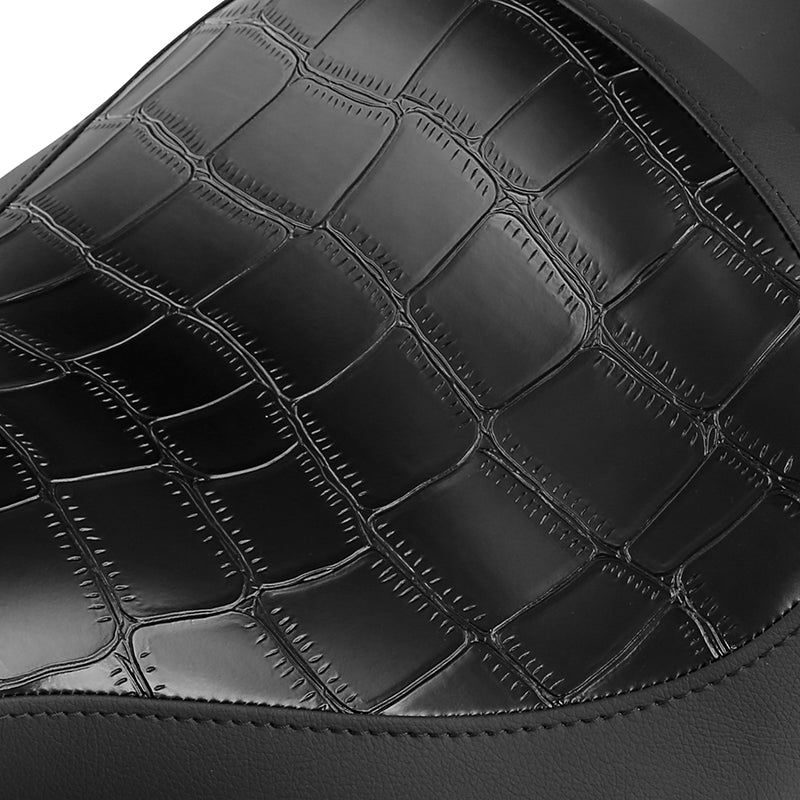 C.C.RIDER Custom Short Oval Rear Fender With Crocodile Print Solo Seat In Black Gelcoat Finish Fit For Harley Softail Breakout FXBR FXBRS, 2018-2023